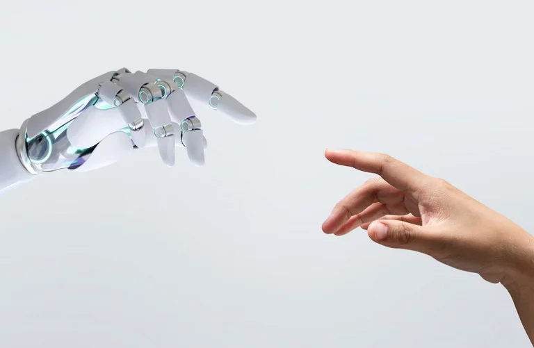 Việc triển khai công nghệ Chatbot mang lại hiệu quả tích cực cho toàn bộ ngân hàng (Nguồn: Freepik)