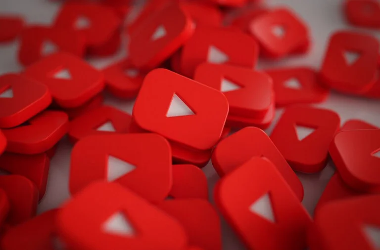 Bạn có biết YouTube trả tiền như thế nào? (Nguồn: Freepik)