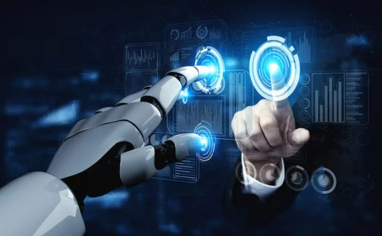 Ứng dụng công nghệ trí tuệ nhân tạo trong nhận dạng giọng nói (Nguồn: Freepik)