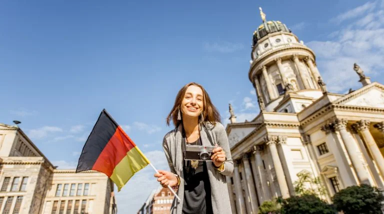 Convert German text to speech more easily and conveniently with standard German voices and over 50 other languages